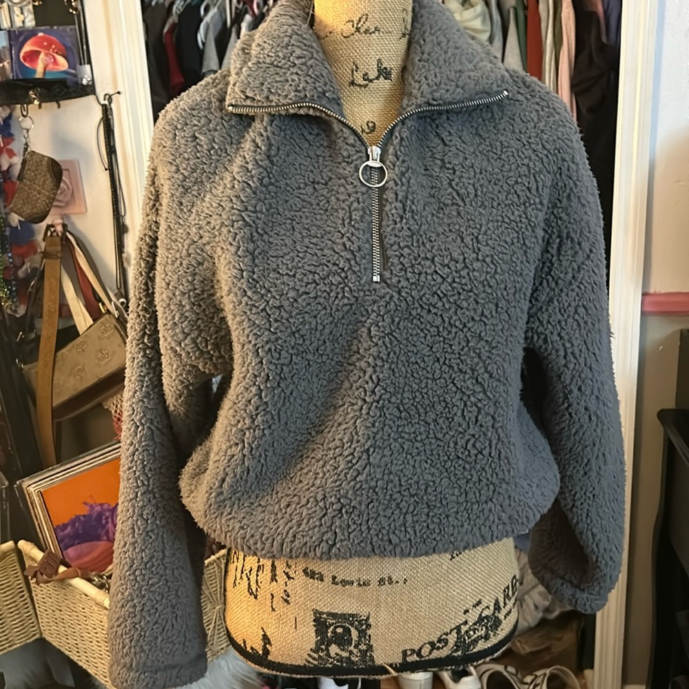 Hollister fluffy jacket